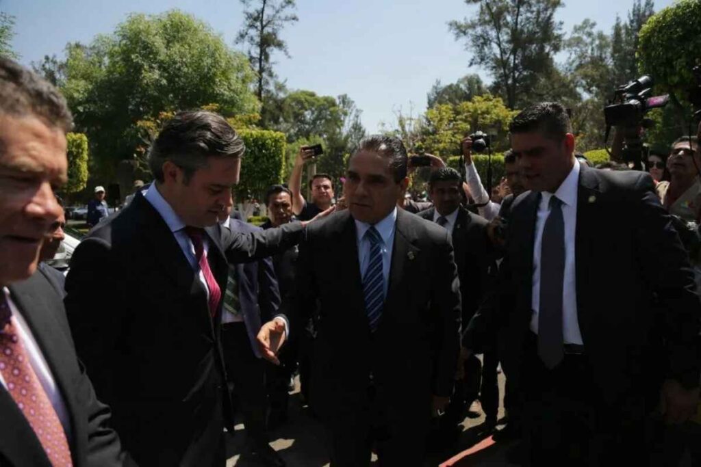 La visita de Aurelio Nuño a Morelia desata protestas de la CNTE por la reforma educativa y operativo de seguridad; mientras, el SNTE muestra respaldo en evento sobre educación con equidad 1