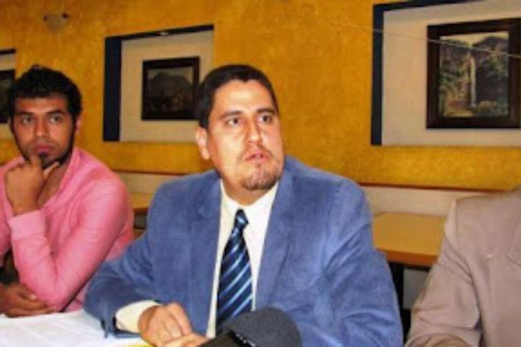 Joel Vera Terrazas presentó una denuncia penal ante la Fiscalía Regional de Zitácuaro contra el exalcalde Juan Carlos Campos por presunto desvío de recursos de 200 millones de pesos 1