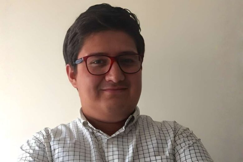 ¿Cuál es la importancia de la lectura y cómo puede transformar la vida de los mexicanos en un entorno lleno de información?