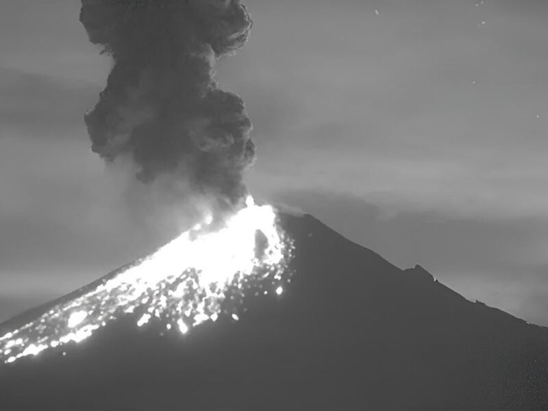 El Popocatépetl lanza ceniza, pero la alerta sigue en Amarillo Fase 2: Puebla y Tlaxcala se vieron afectadas.