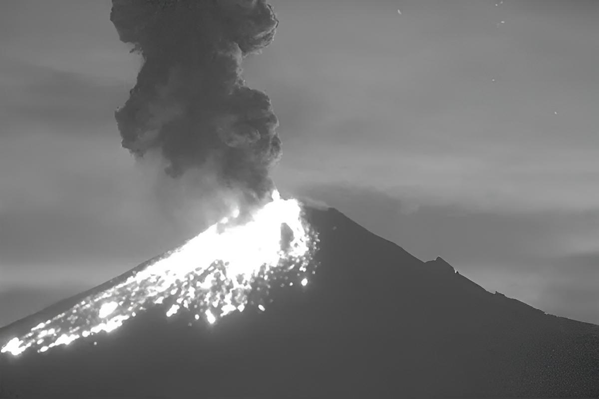 El Popocatépetl lanza ceniza, pero la alerta sigue en Amarillo Fase 2: Puebla y Tlaxcala se vieron afectadas.