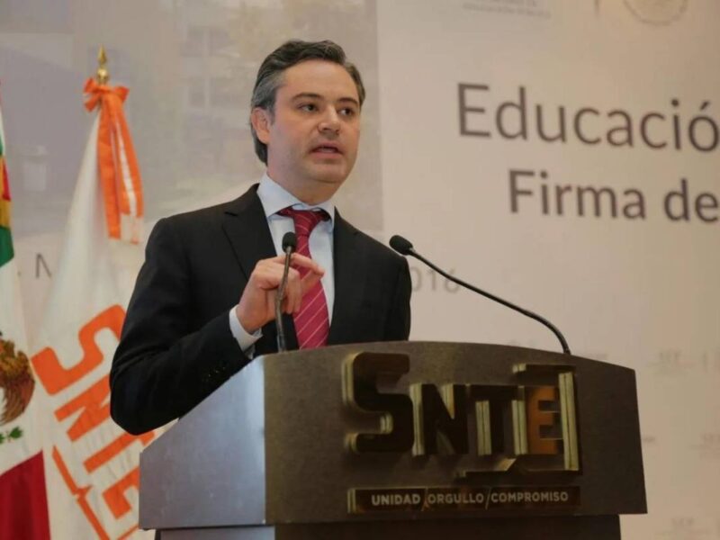 El titular de la SEP, Aurelio Nuño Meyer, advierte que no permitirá acciones violentas de la CNTE Michoacán y respalda la reforma educativa, ley y profesionalización docente 1