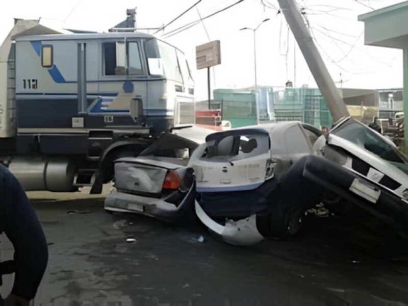 Accidente múltiple en Zitácuaro: incendio y siete lesionados