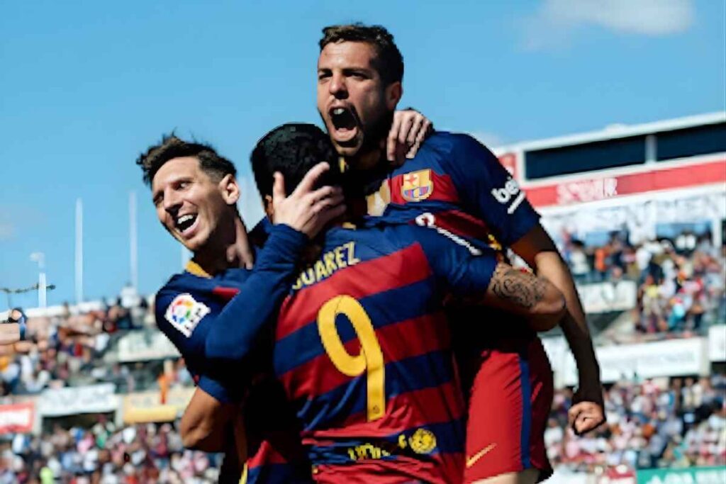 Luis Suárez corona al Barcelona campeón de LaLiga BBVA con hat trick ante Granada; el uruguayo cerró la temporada como máximo anotador con 40 tantos en una actuación memorable 1