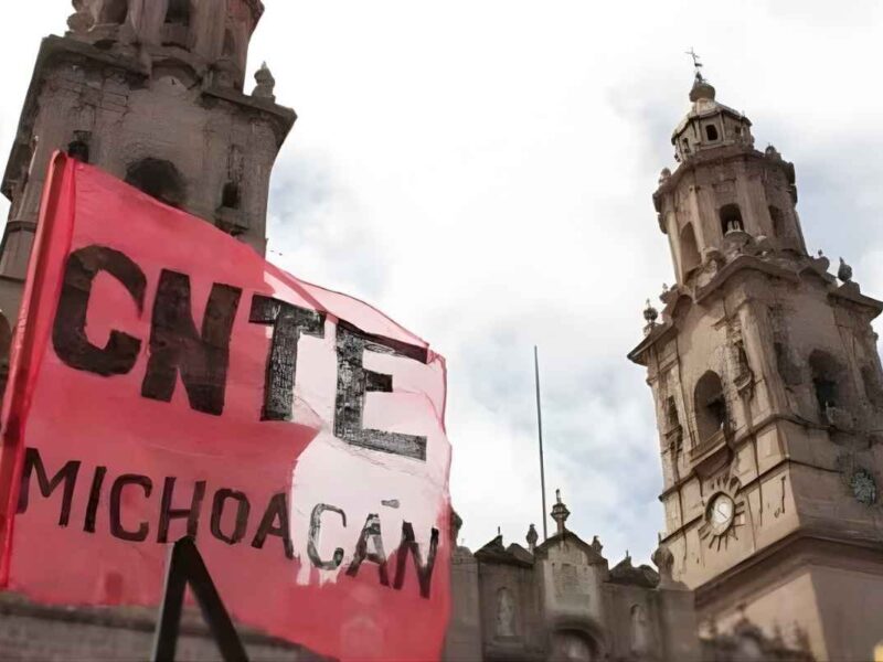 La CNTE de Michoacán, prepara una mega marcha para el 19 de Mayor en Morelia durante la evaluación docente, apoyada por el Frente Cívico Social y resguardo policial