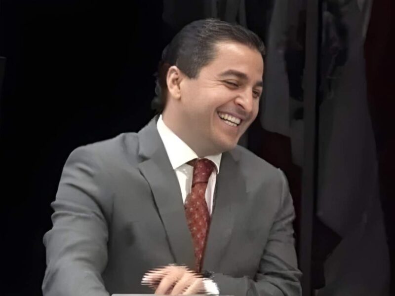 El diputado priista David Palafox Celaya sufrió un ataque de risa en sesión del Congreso de Sonora, hecho que se viralizó y generó reacciones en redes sociales