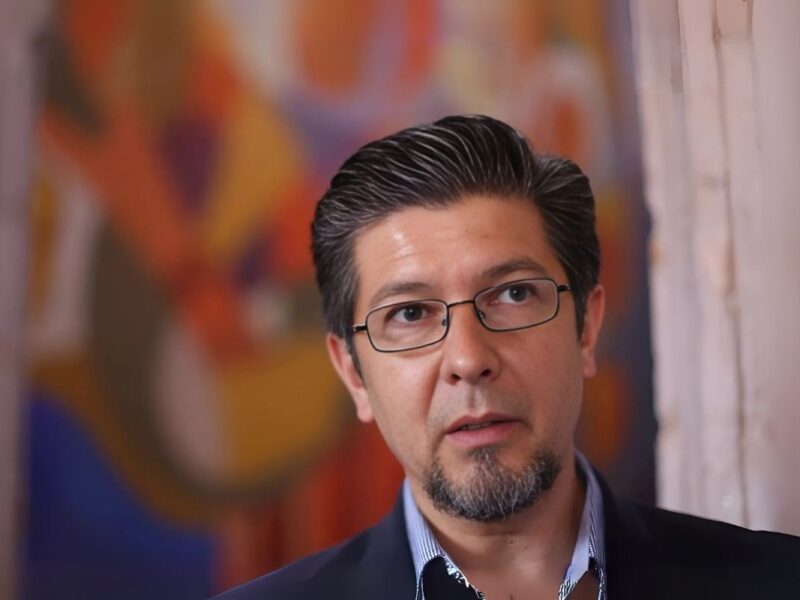 El titular de Secum, Salvador Ginori, señaló que si Rodrigo Ochoa, hijo de Silvia Figueroa, resulta ser aviador en la Facultad de Derecho de la UMSNH, deberá aplicarse sanción conforme a la norma