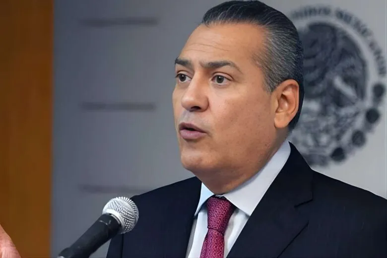 El dirigente nacional del PRI, Manlio Fabio Beltrones, anunció la expulsión de tres candidatos en Tamaulipas, acusados de nexos con el crimen organizado