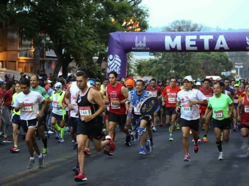 Más de mil corredores se reunieron en la IV Carrera Atlética Cruz Roja Morelia: Este evento deportivo tuvo distancias de 7K, 14K y 21K en apoyo a la causa social