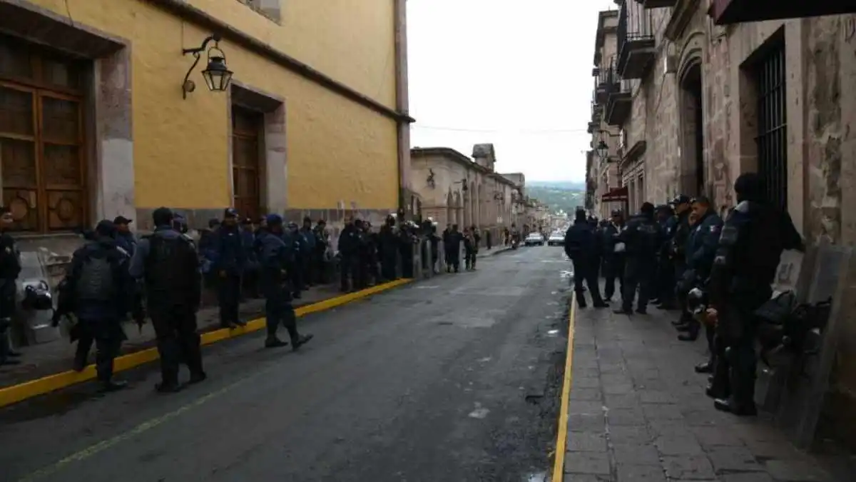 Granaderos de la Policía Michoacán 