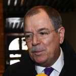 Suman 50 unidades de transporte de pasaje retenidas en Turícuaro  por indígenas y normalistas