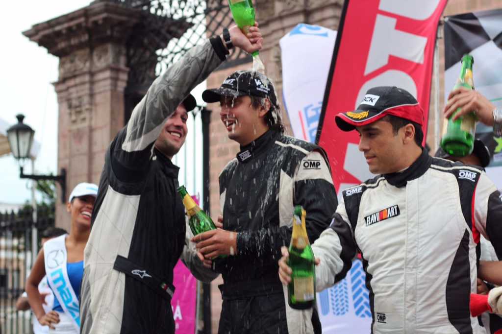 Ricardo Cordero y Marco Hernández se proclamaron campeones del Rally Patrio 2016 en Morelia, dominando la mítica ruta Mil Cumbres tras una emocionante jornada de velocidad 17