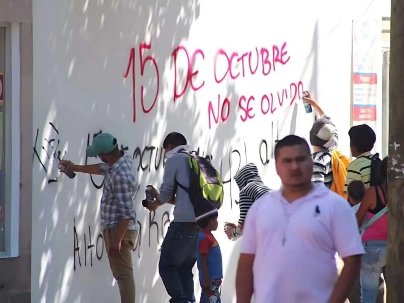 Secretario de la CNTE, Víctor Zavala responsabiliza al gobierno de los actos vandálicos atribuidos a normalistas, denunciando represión, omisión y falta de diálogo en Michoacán, según líderes educativos