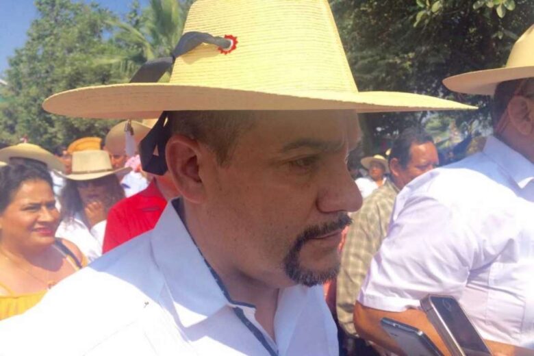 El alcalde de Parácuaro, Noé Zamora, niega la operación de células delictivas y destaca la fortaleza de la seguridad local con policía militar y municipal