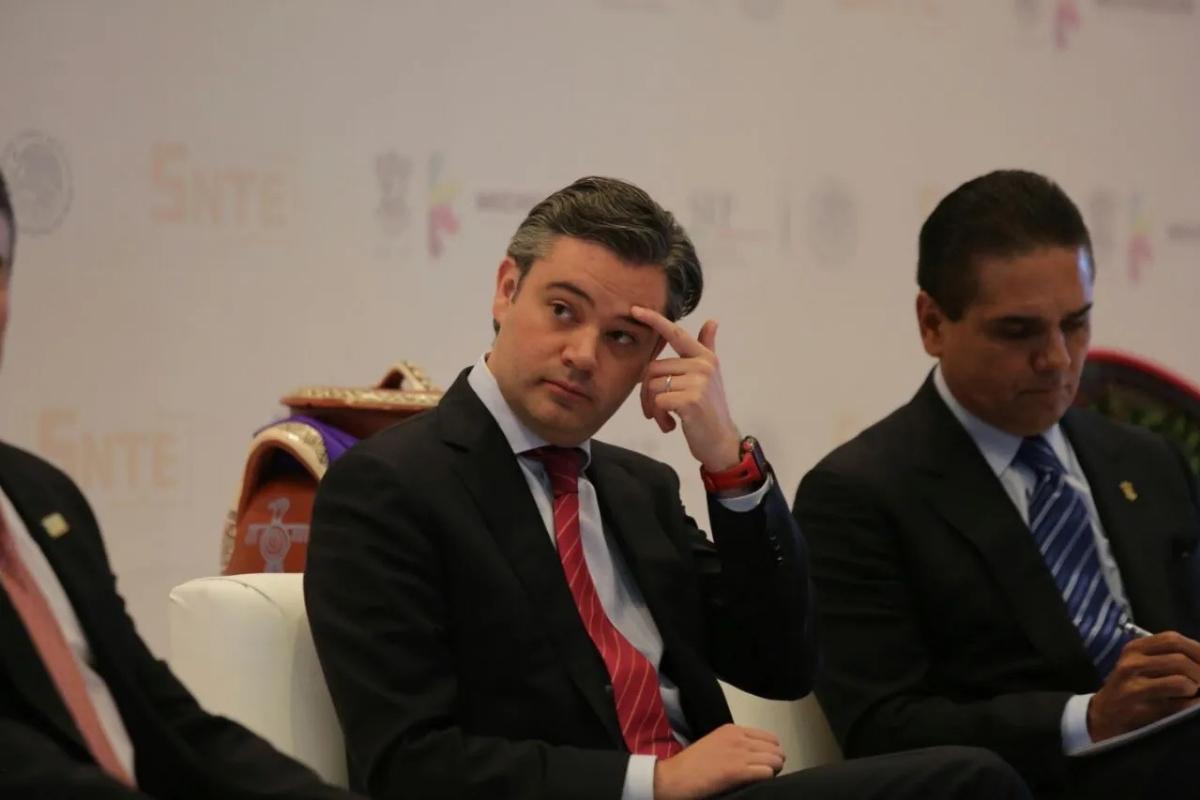 En 2016, la SEE Michoacán vivió protestas, paro y adeudos millonarios, revelando una crisis educativa marcada por fracasos, conflictos con la CNTE y retos administrativos 5