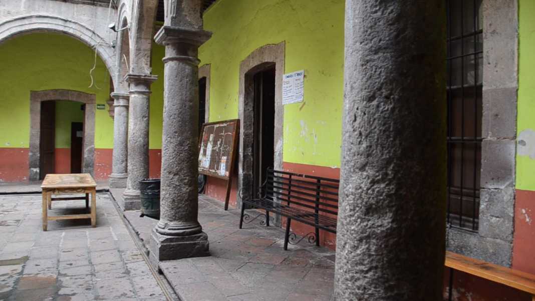 Casa de estudiantes en ruinas; autoridades omiten responder