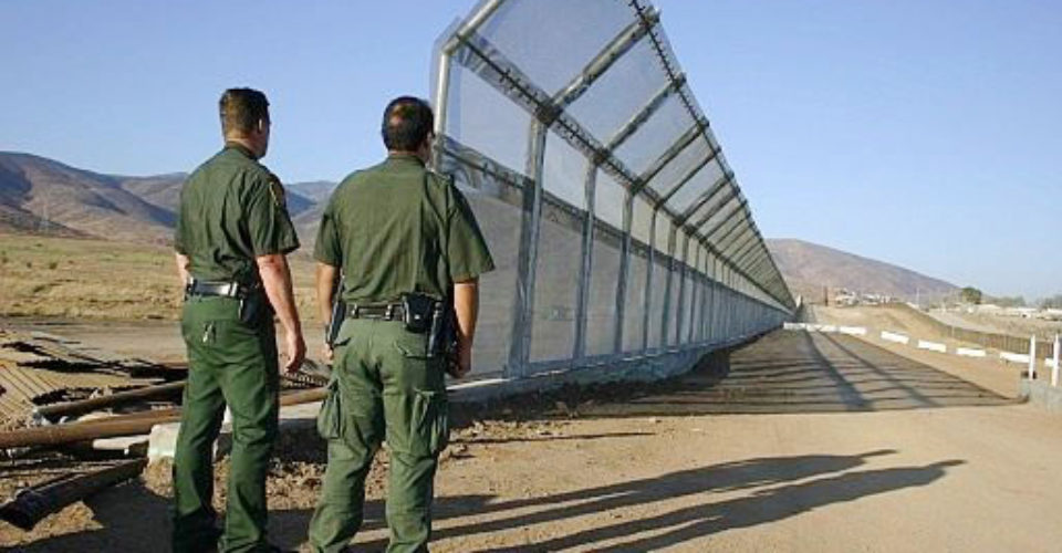 Anuncia Trump fallo judicial a favor del muro fronterizo