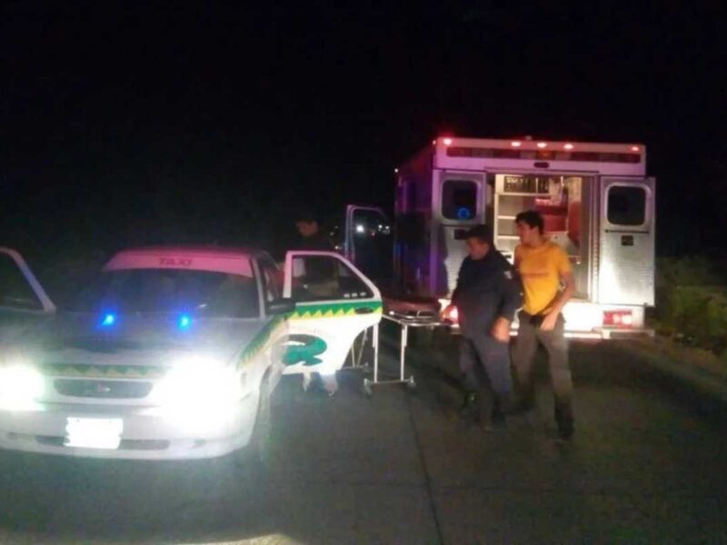 Mujer da a luz dentro de un taxi en Zitácuaro; el taxista se convierte en partero improvisado durante el traslado al hospital en Michoacán. 1