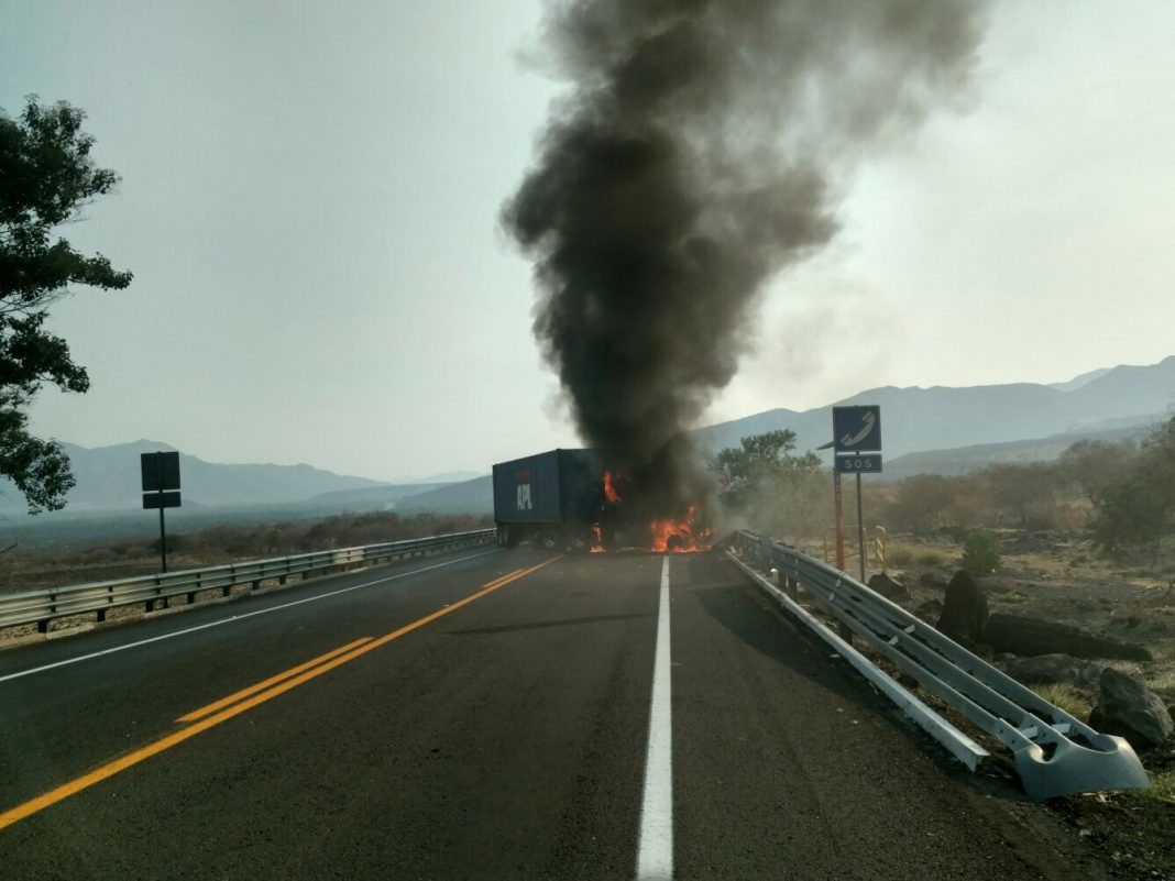 Niega SSP quema de vehículos en Tepalcatepec durante este martes