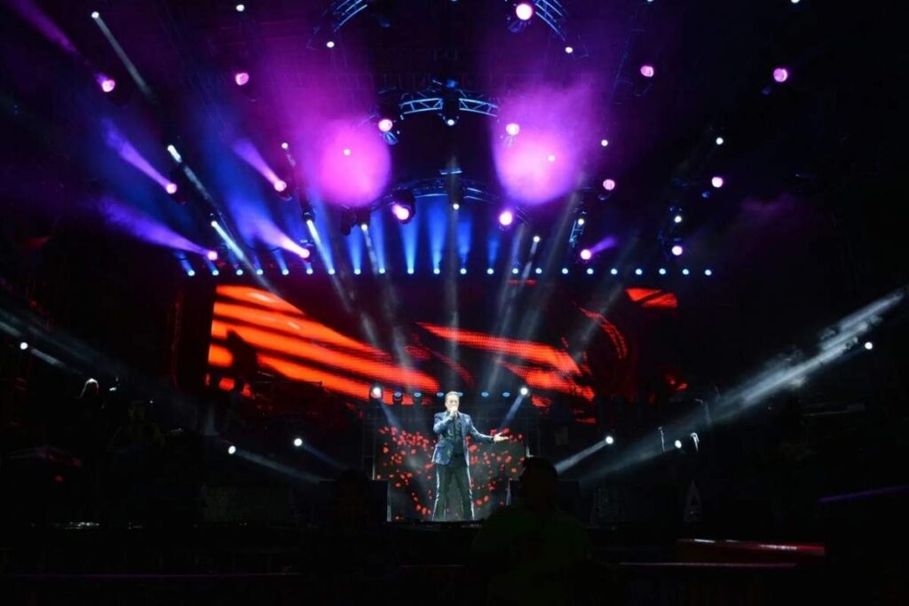 Emmanuel y Mijares brillan en Expo Fiesta Michoacán 2017 con un concierto ante más de 30 mil personas. Música, éxitos y emoción en Morelia 1