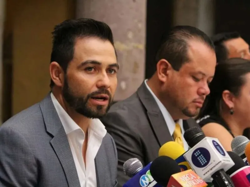 El Diputado y Coordinador del GPPRD, Manuel López Meléndez, propuso al Congreso de Michoacán, endurecer las sanciones a policías por abuso de autoridad, violaciones de derechos humanos y uso excesivo de fuerza pública