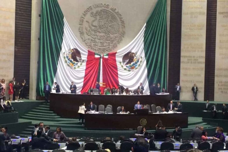 El Congreso de la Unión tipificará como delito las agresiones a periodistas en México, buscando proteger la libertad de expresión y prensa