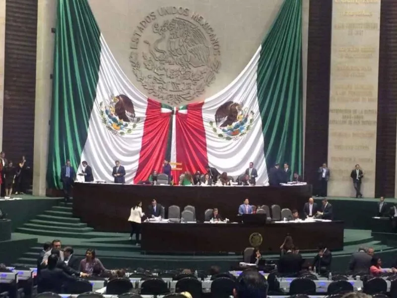 El Congreso de la Unión tipificará como delito las agresiones a periodistas en México, buscando proteger la libertad de expresión y prensa