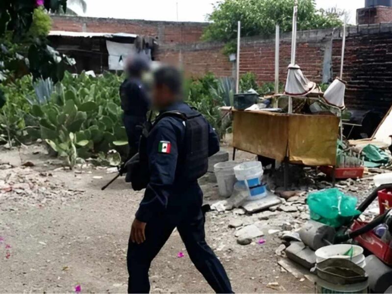 Durante un operativo en José Sixto Verduzco fueron detenidos cinco presuntos delincuentes; autoridades aseguraron droga, armas y una granada en acciones de la Policía Michoacán y Ejército