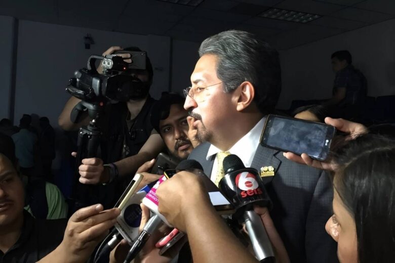 La UMSNH enfrenta una crisis financiera por la toma de SUEUM y la falta de acuerdo en la reforma de jubilaciones; el rector insiste en reabrir el diálogo con el sindicato