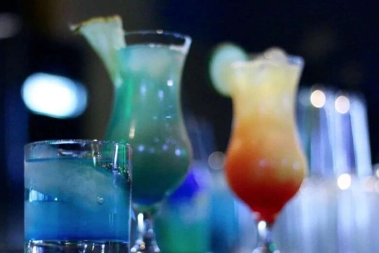 Un tributo a Timbiriche llenó Barezzito Morelia con música, amistad y recuerdos. Éxitos pop y ambiente social cautivaron a quienes celebraron la emblemática agrupación