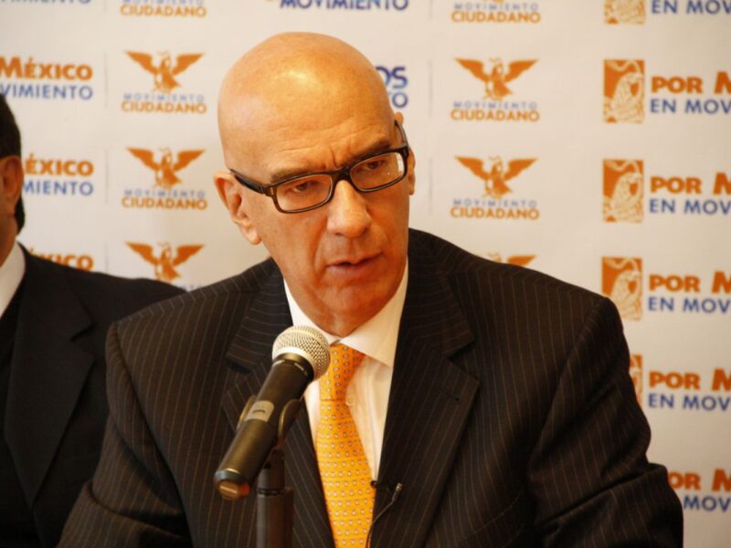 MC, a través de Dante Delgado, denuncia oportunismo del PRI al proponer eliminar plurinominales. PAN y PRD evitan pronunciarse sobre el tema