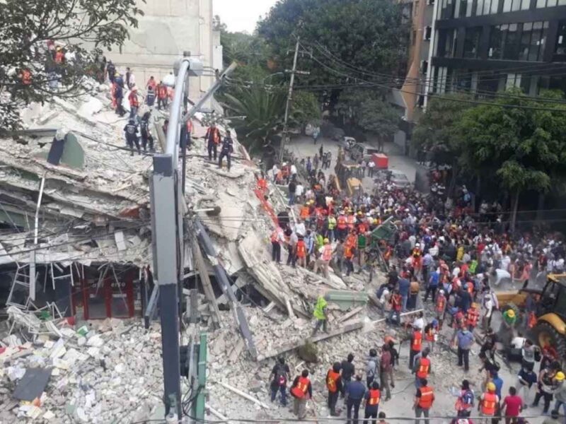 De acuerdo a los reportes oficiales, el número de muertos en México por el sismo del 19 de septiembre de 2017 asciende a 319