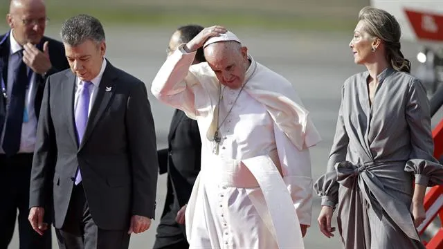 Condena el Papa uso de armas químicas