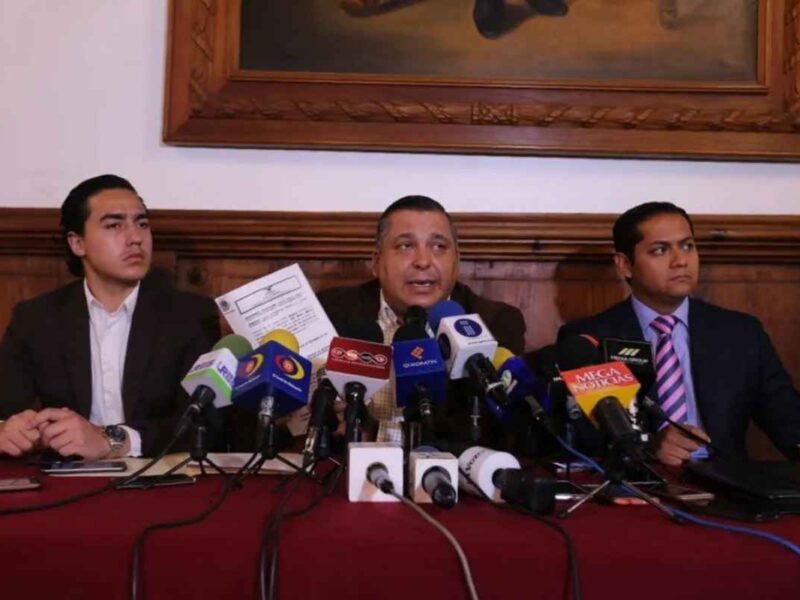 José Manuel Mireles, ex líder autodefensa, enfrenta acusación de sedición por la PGR en Michoacán: Defensa denuncia persecución política y abuso de autoridad
