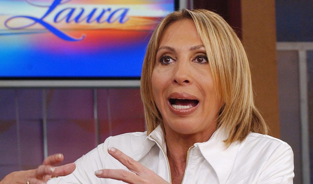 ¡Que siempre no! Podrían retirar Honoris Causa a Laura Bozzo