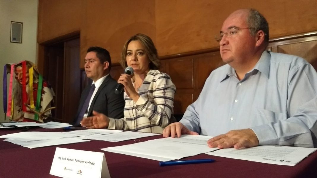 La titular de la Secretaría de Turismo en Michoacán, Claudia Chávez López, tan solo en 2016 se registró una afluencia turística de 8.2 millones de visitantes y turistas y en el año corriente