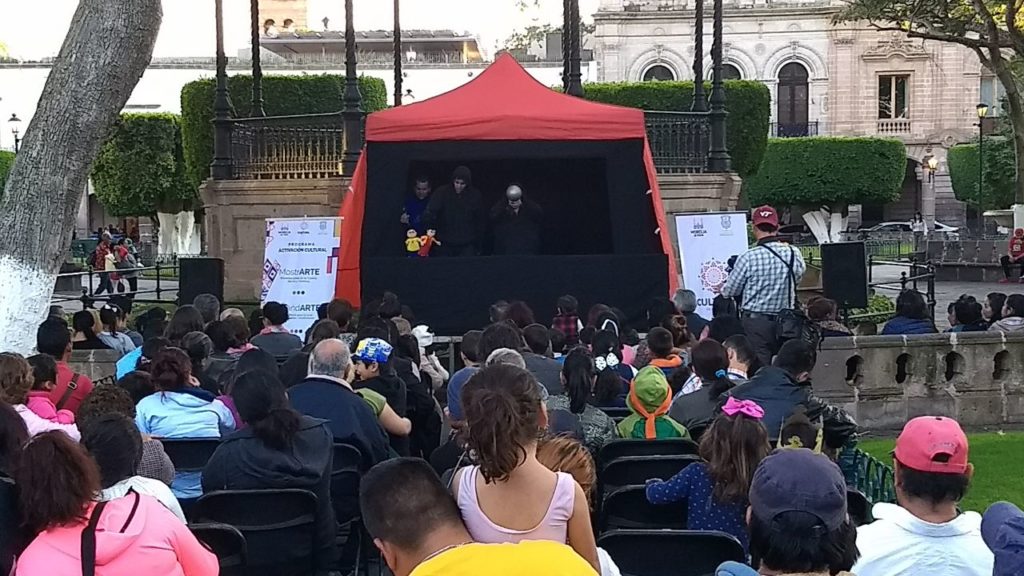 La nave que condujo a los niños en Morelia
