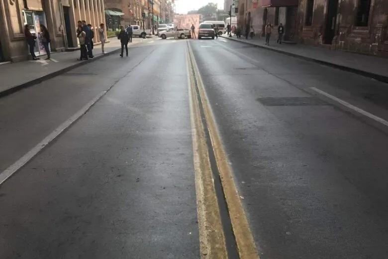 Sindicatos de la UMSNH continúan paro y plantón, demandando el pago total de quincenas y una solución financiera inmediata, lo que afecta actividades en la institución