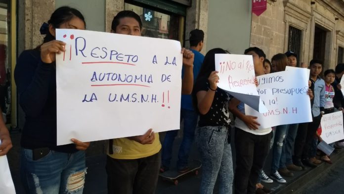 manifestacionestudiantesumsnh