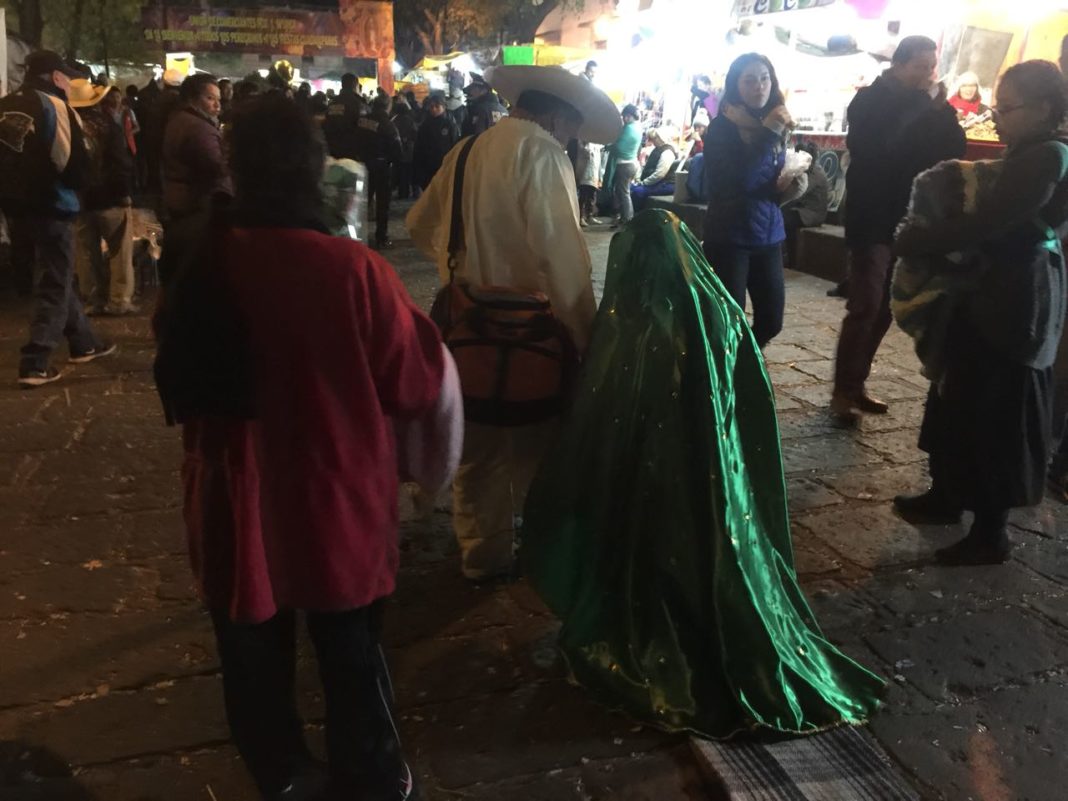 Devoto guadalupano en morelia