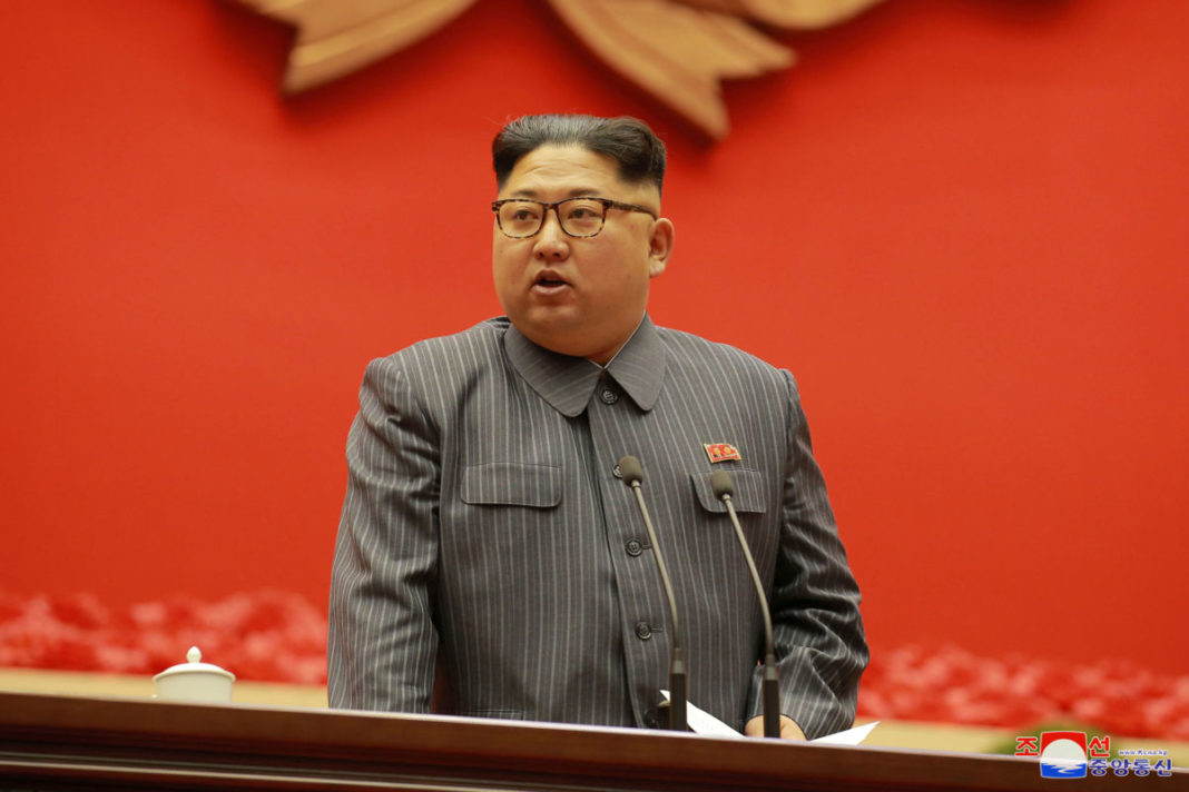 Promete Kim Jong Un nueva arma estratégica