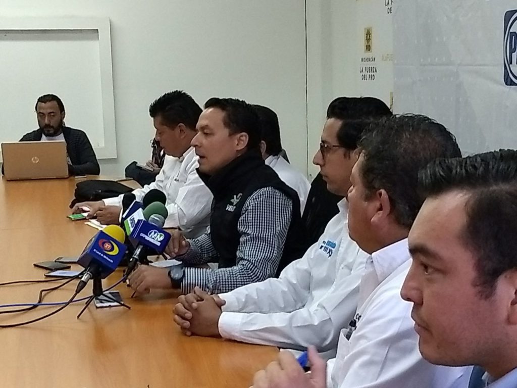 frente ciudadano por michoacán aborda tema sobre Felipe Calderón