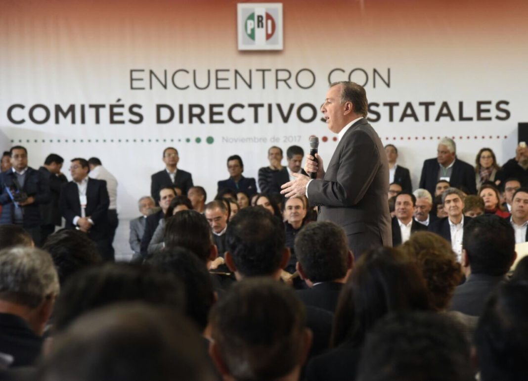 Meade presenta registro como precandidato