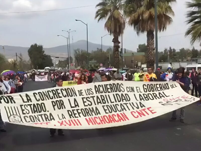 Marcha la CNTE rumbo al centro Histórico de Morelia
