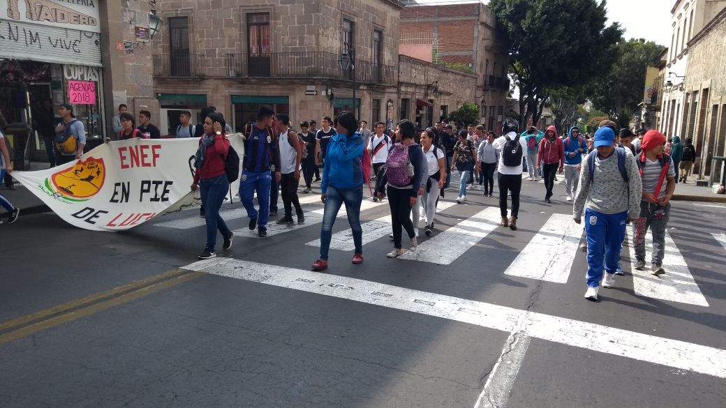 Normalistas de la ONOEM se manifiestan