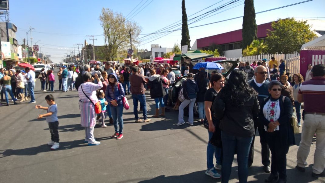 Integrantes de la CNTE toman las oficinas de la SEE