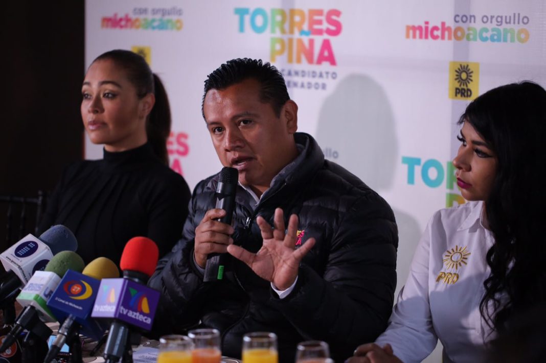 Acusa Torres Piña que no hay piso parejo en precampaña