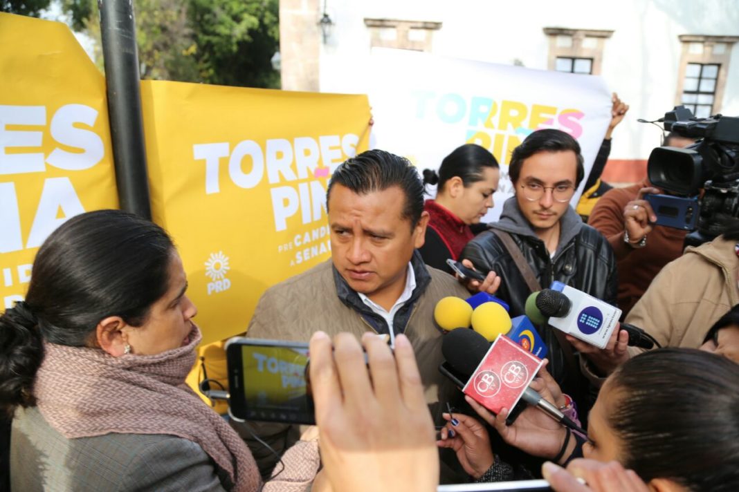 Torres Piña abordó el tema sobre la la hermana del coordinador de su campaña, Erik Juarez Blanquet