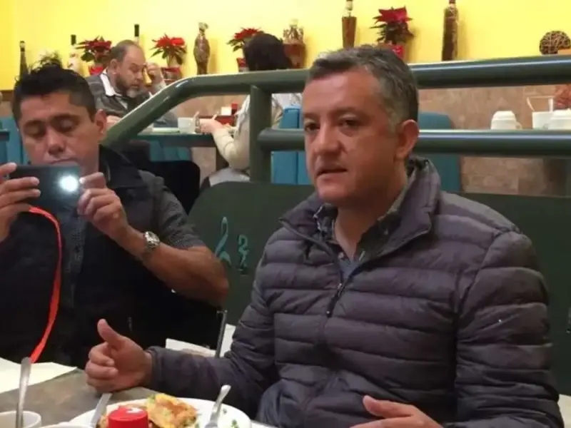 El aspirante a diputado Bertín Cornejo señaló que el Frente Ciudadano enfrenta dificultades para unir votos del PAN y PRD en Michoacán. Consideró que la elección en Morelia podría definirse entre tres fuerzas políticas