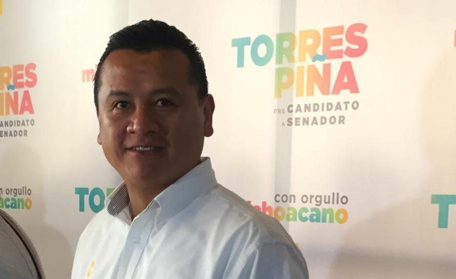 Presenta Torres Piña propuestas a militantes